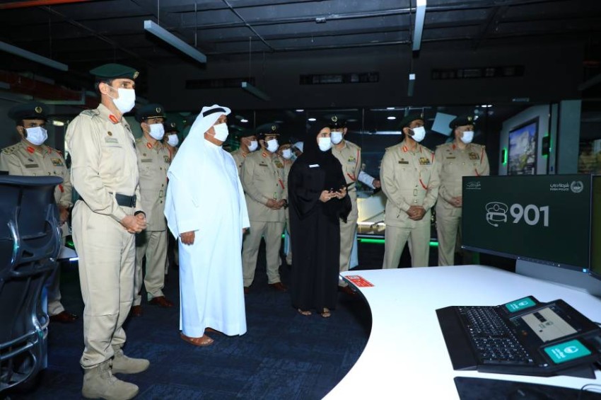 ضاحي خلفان يدشن مركز الاتصال الجديد 901 في شرطة دبي