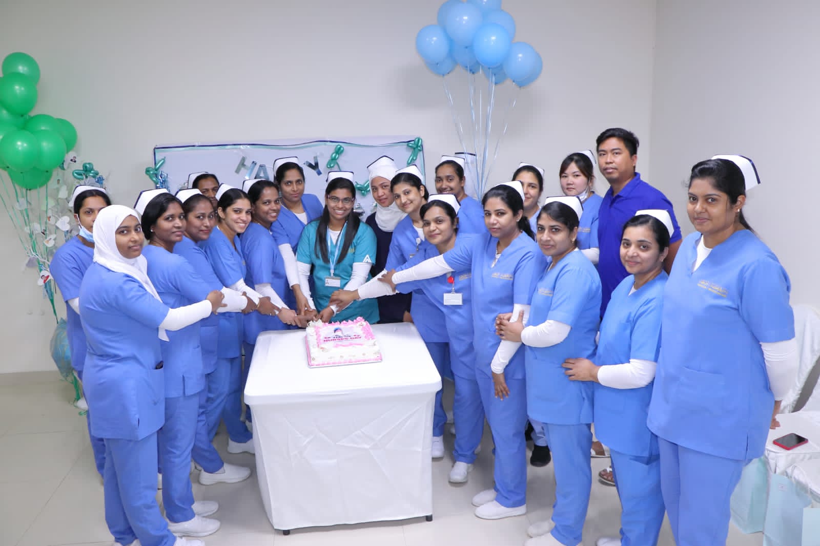 مستشفى عجمان التخصصي العام يحتفل باليوم العالمي للتمريض 