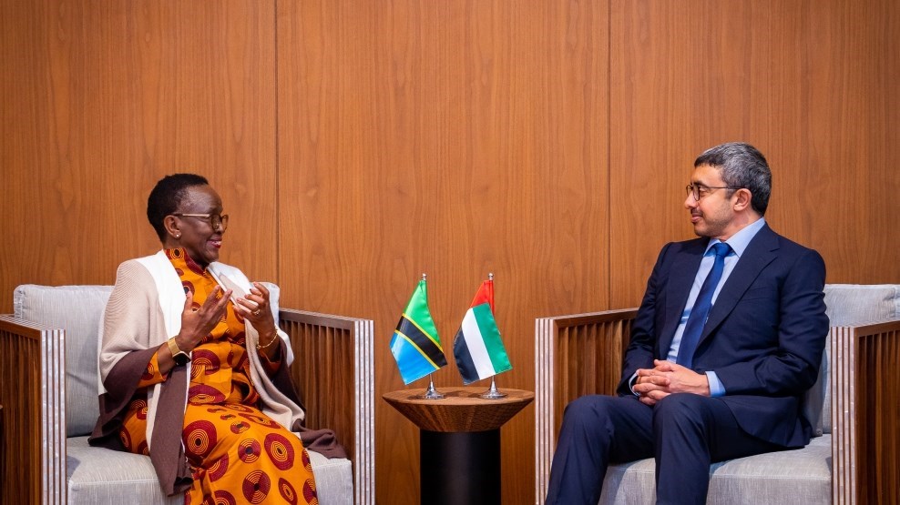 عبدالله بن زايد يلتقي وزيرة خارجية تنزانيا في نيويورك