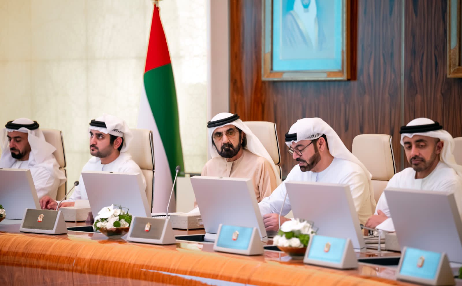 مجلس الوزراء يقر 24 مبادرة وطنية لمضاعفة إعادة التصدير من الإمارات 100%