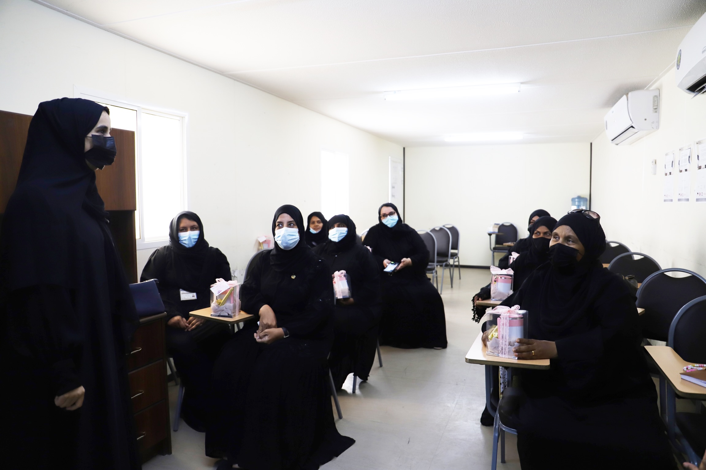 نقل عجمان ينظم برنامج تدريبي لتطوير مهارات التعامل لسائقات الأجرة النسائية