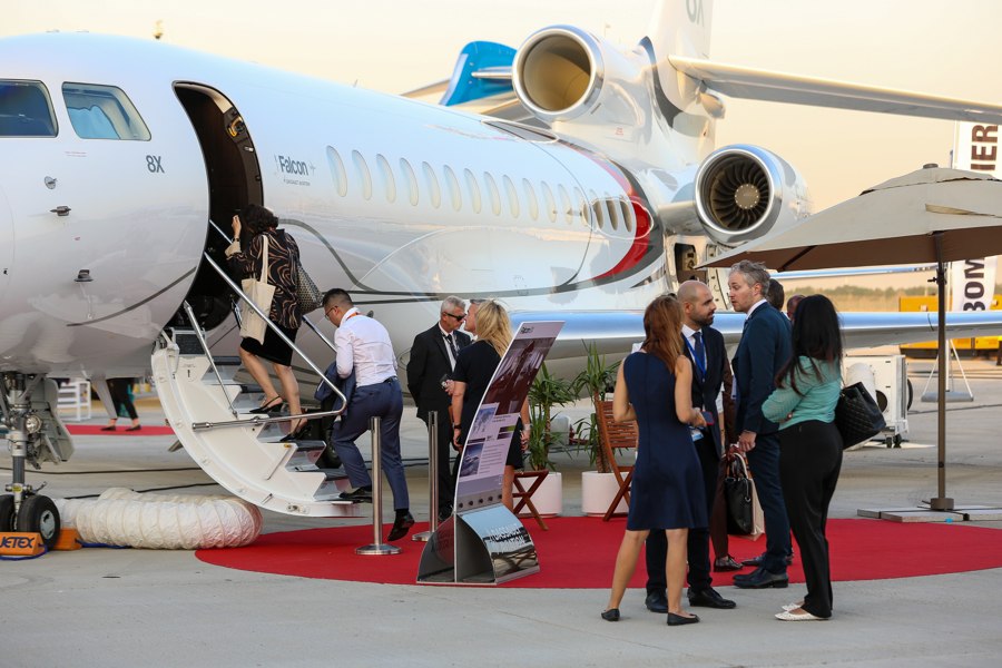 معرض طائرات رجال الأعمال والطائرات الخاصة يكشف عن أحدث التطورات في مجال طيران الأعمال