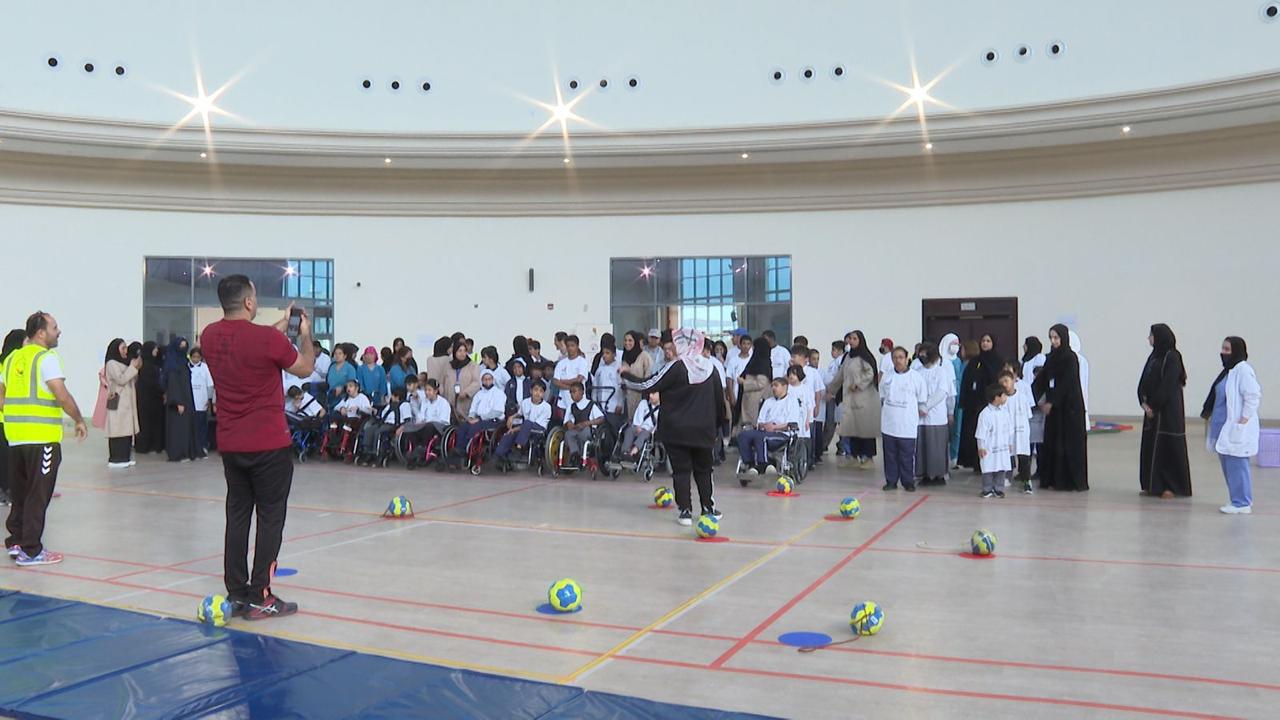 80 مشاركا في اليوم الرياضي الوطني لأصحاب الهمم في نادي عجمان لذوي الإعاقة