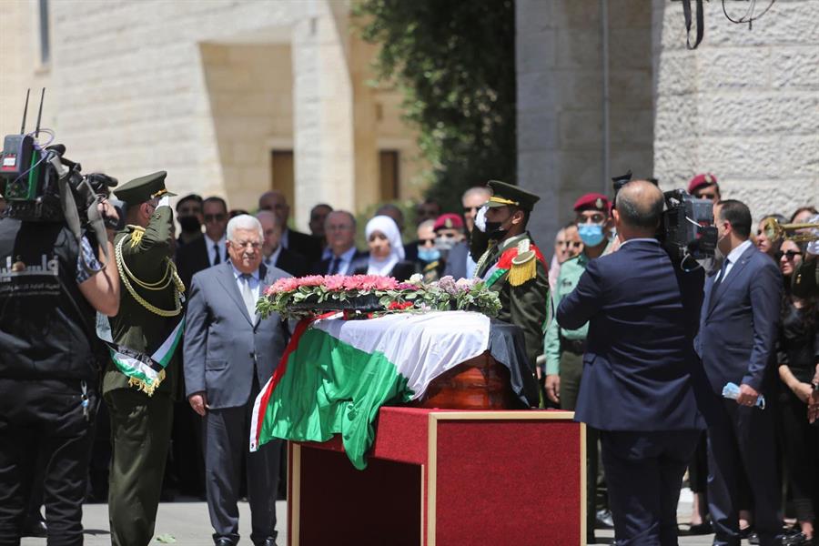 بحضور الرئيس الفلسطيني.. تشييع رسمي لجثمان شيرين أبوعاقلة