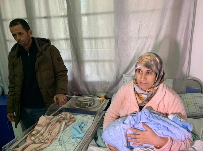 والدا الطفل المغربي "ريان" ضحية البئر يرزقان بمولود في ذكرى وفـاته