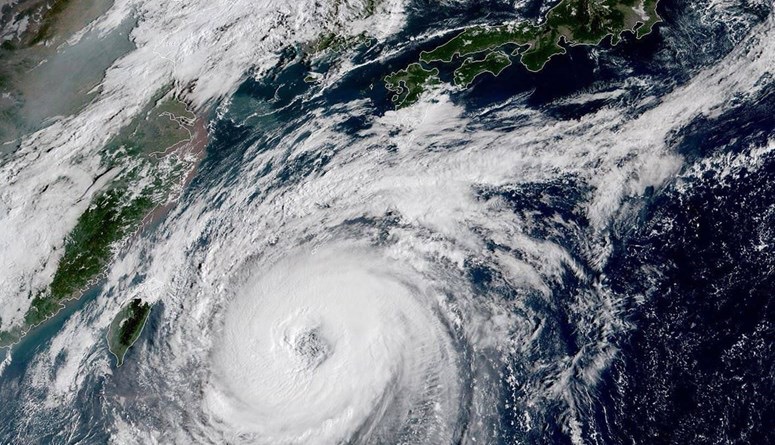 اليابان تحذر من إعصار قوي يجتاح المنطقة الجنوبية غدا