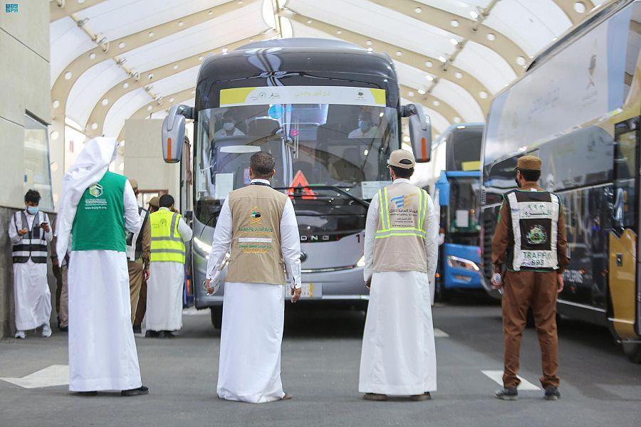 هيئة النقل السعودي لناقلي الحجاج : احذروا الإطارات الرديئة