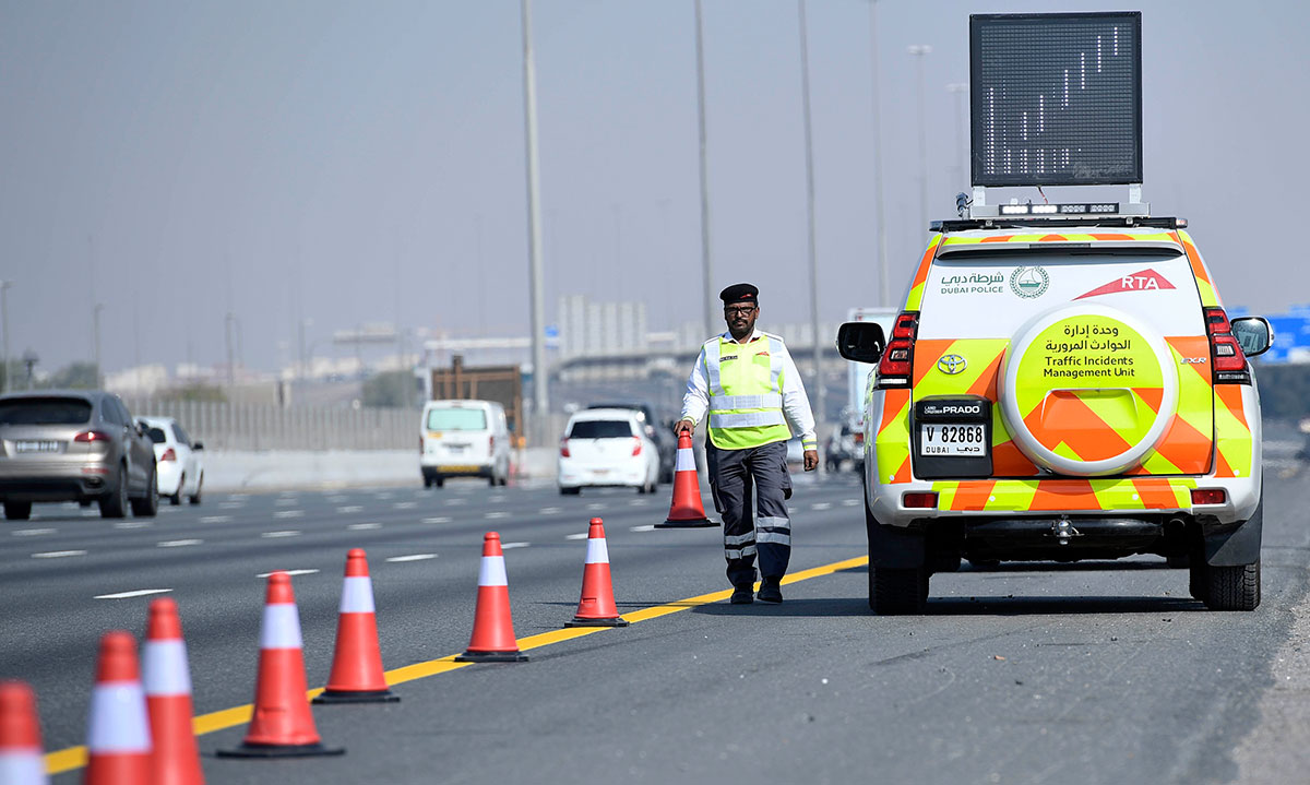 شرطة دبي توفر للسائقين معلومات عن الحوادث والازدحامات لتجنبها