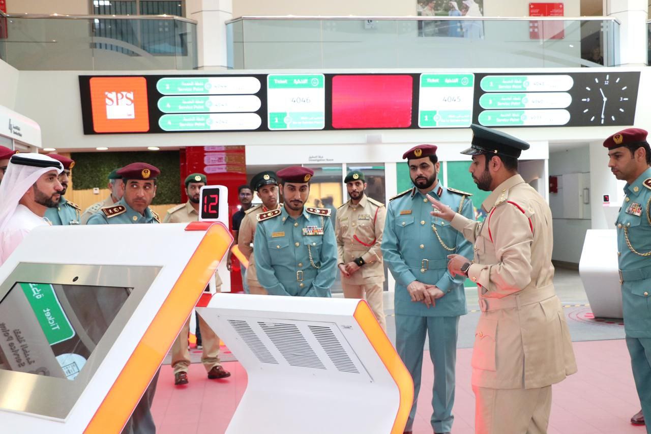 شرطة عجمان تطلع على أفضل الممارسات في مركز شرطة دبي الذكي SPS