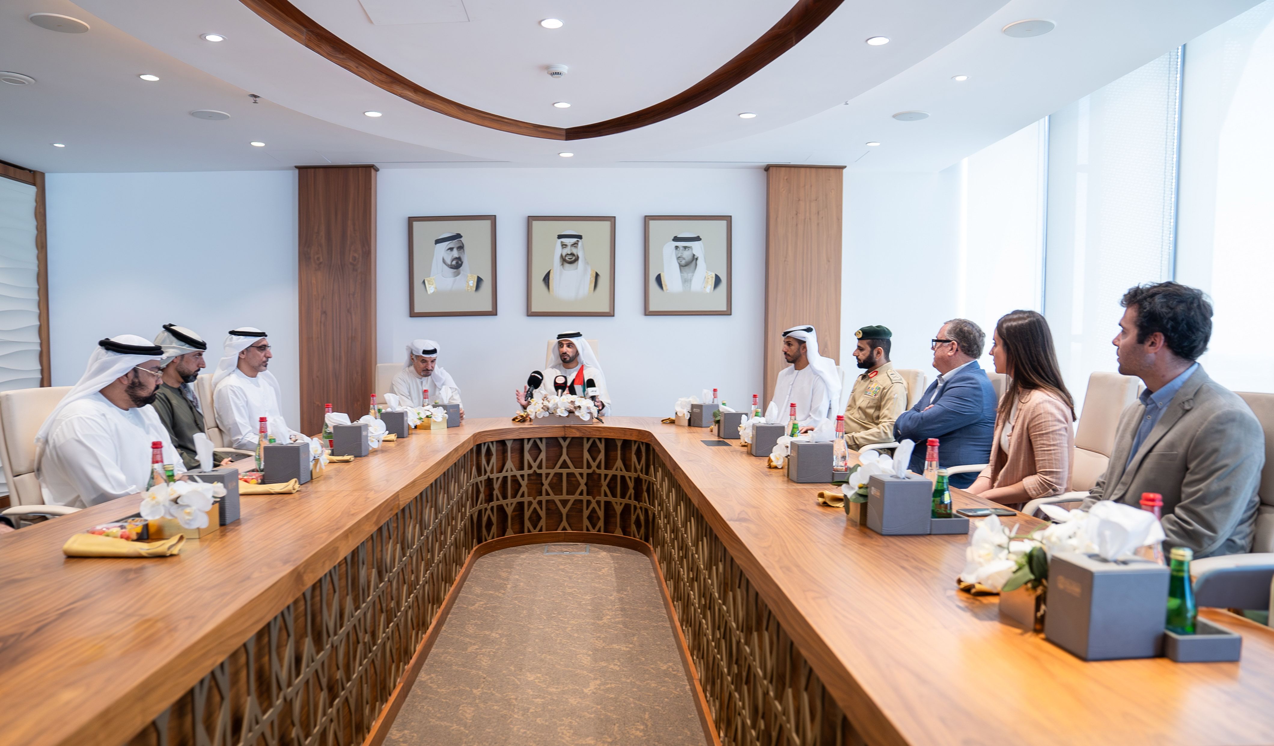 راشد النعيمي يترأس اجتماع اللجنة المنظمة العليا لمونديال الشاطئية بمقر مجلس دبي الرياضي