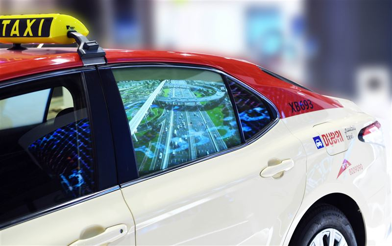 طرق دبي تطلق الإعلانات الرقمية على نوافذ مركبات الأجرة في جيتكس 2019