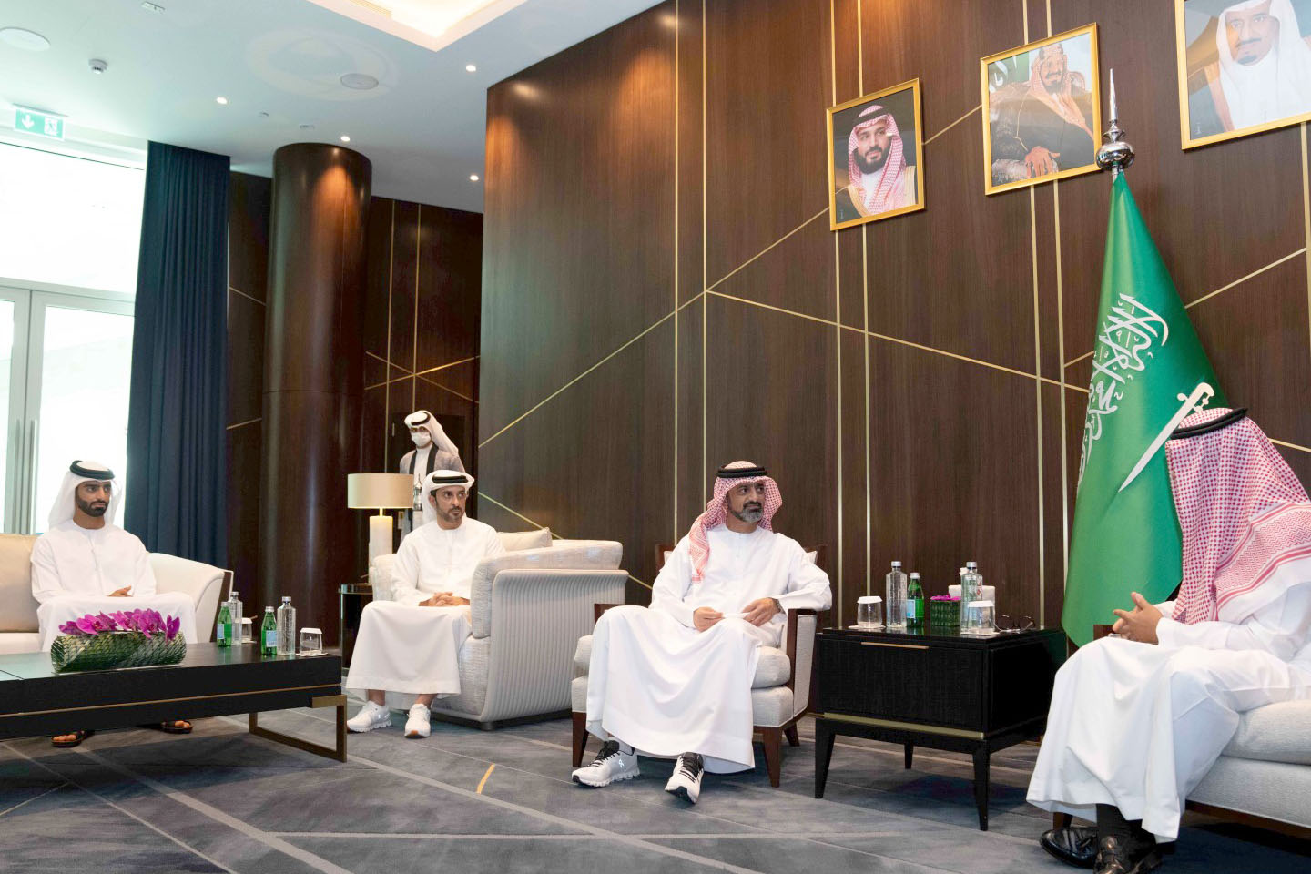 عمار النعيمي يزور جناحي الإمارات والسعودية في "إكسبو 2020"