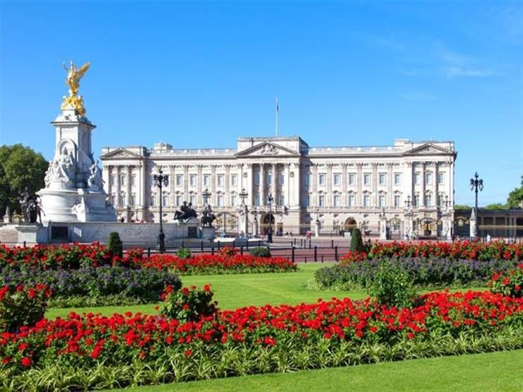 بريطانيا تناشد المواطنين عدم التجمع أمام المقرات الملكية بعد وفاة الأمير فيليب