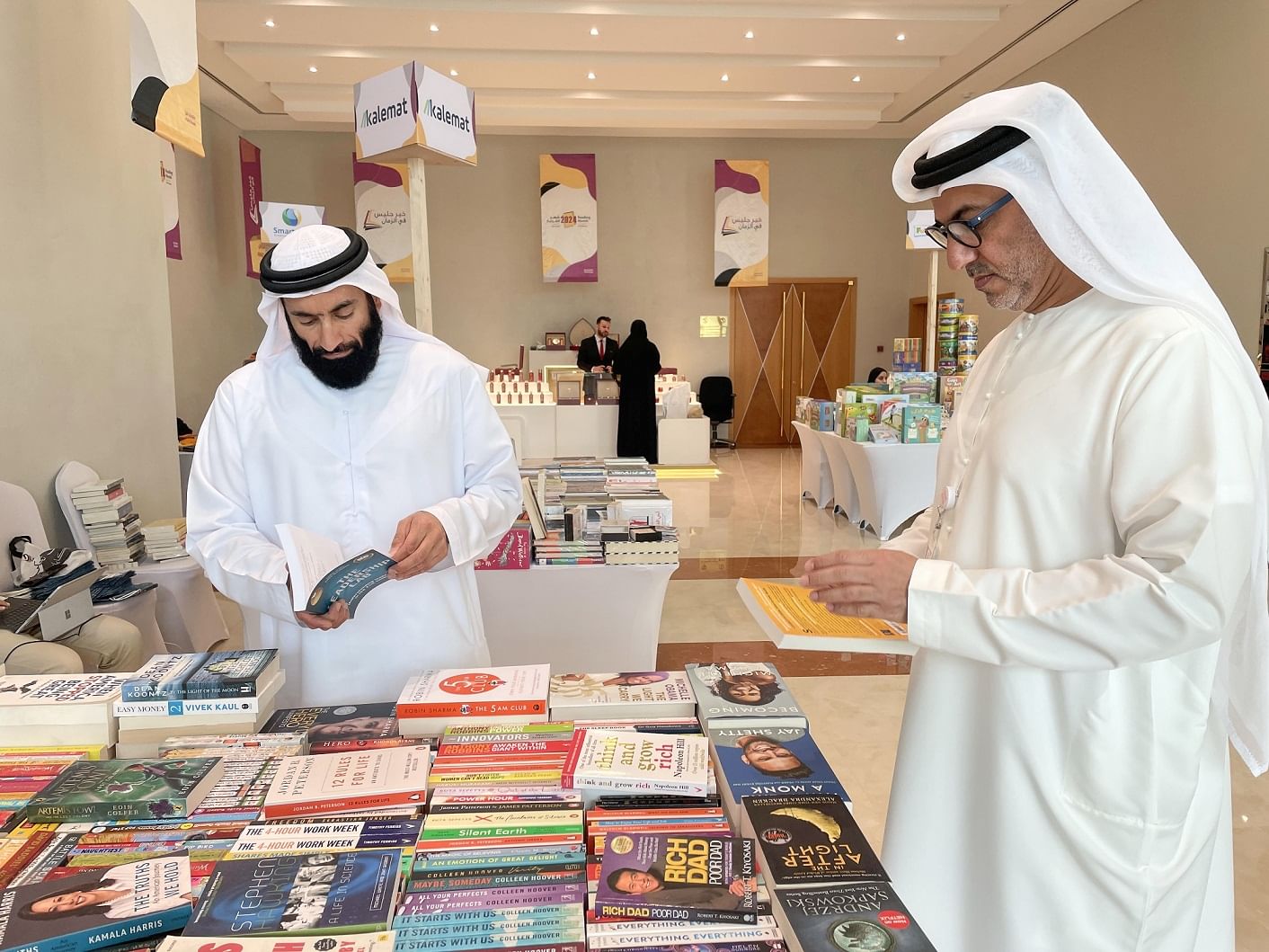 دائرة الموارد البشرية لحكومة دبي تنظم معرضا للكتاب تزامنا مع فعاليات شهر القراءة