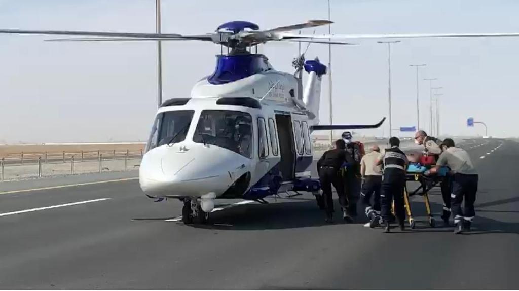 طيران شرطة أبوظبي ينقل مصابًا إلى مدينة الشيخ شخبوط الطبية