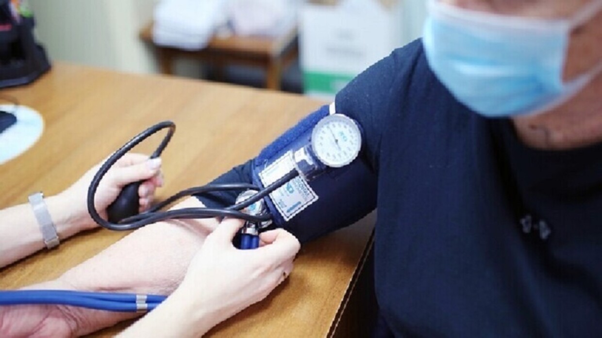 طبيب روسي يحذر من خطأ فادح عند قياس الضغط