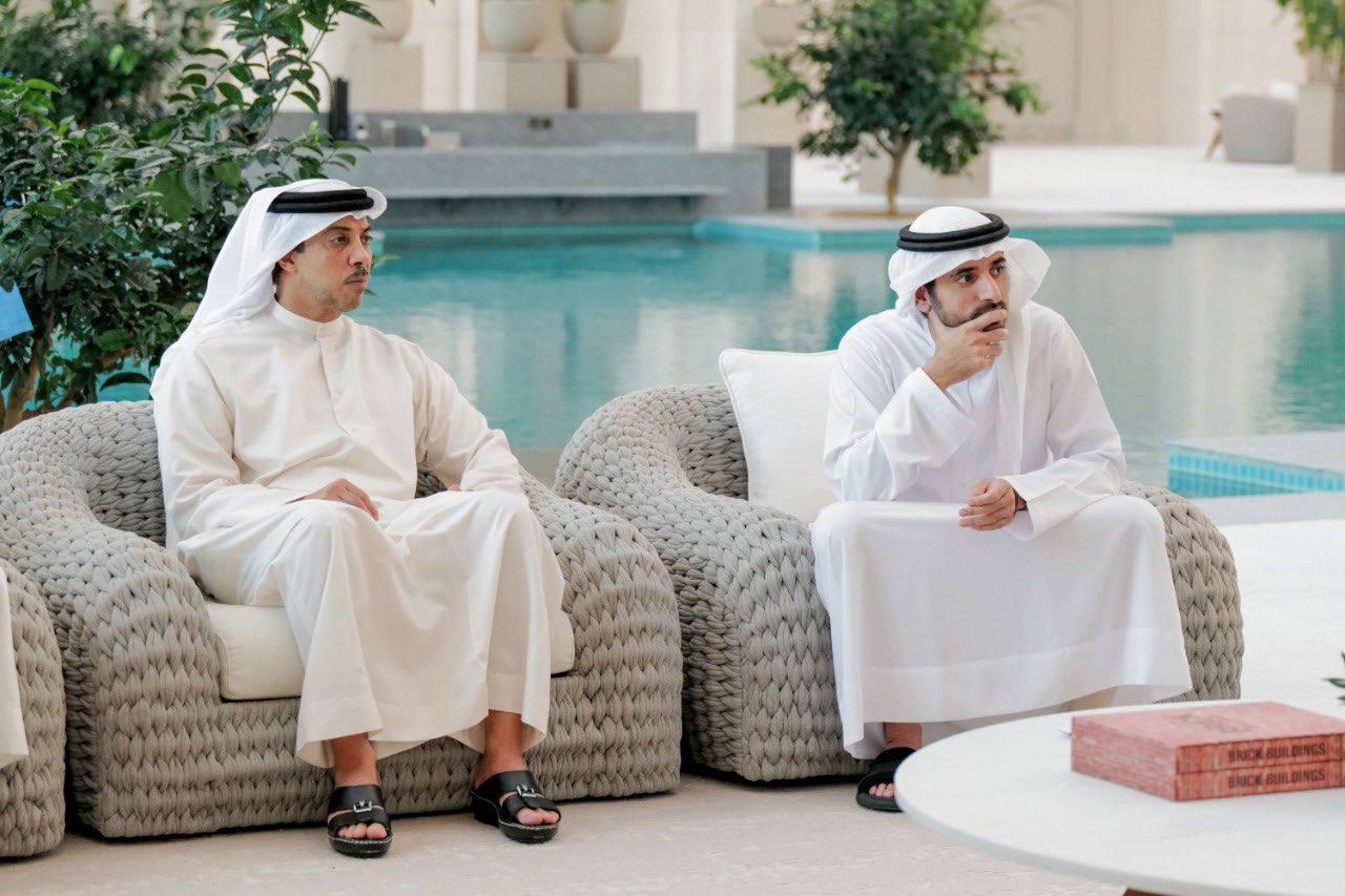 محمد بن راشد يلتقي محمد بن زايد ويبحثان عودة الحياة لطبيعتها في الإمارات