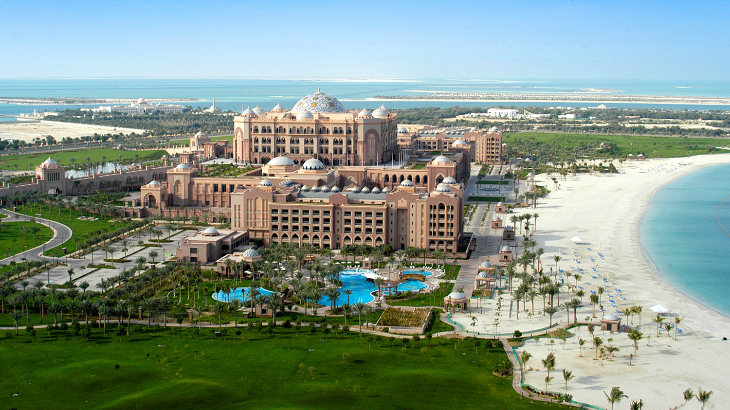 قصر الإمارات يطلق عروضاً خاصة للمقيمين في الدولة