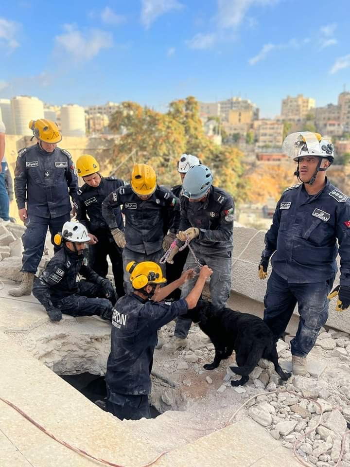 350 متخصصاً شارك في عمليات الإنقاذ بموقع انهيار بناية اللويبدة