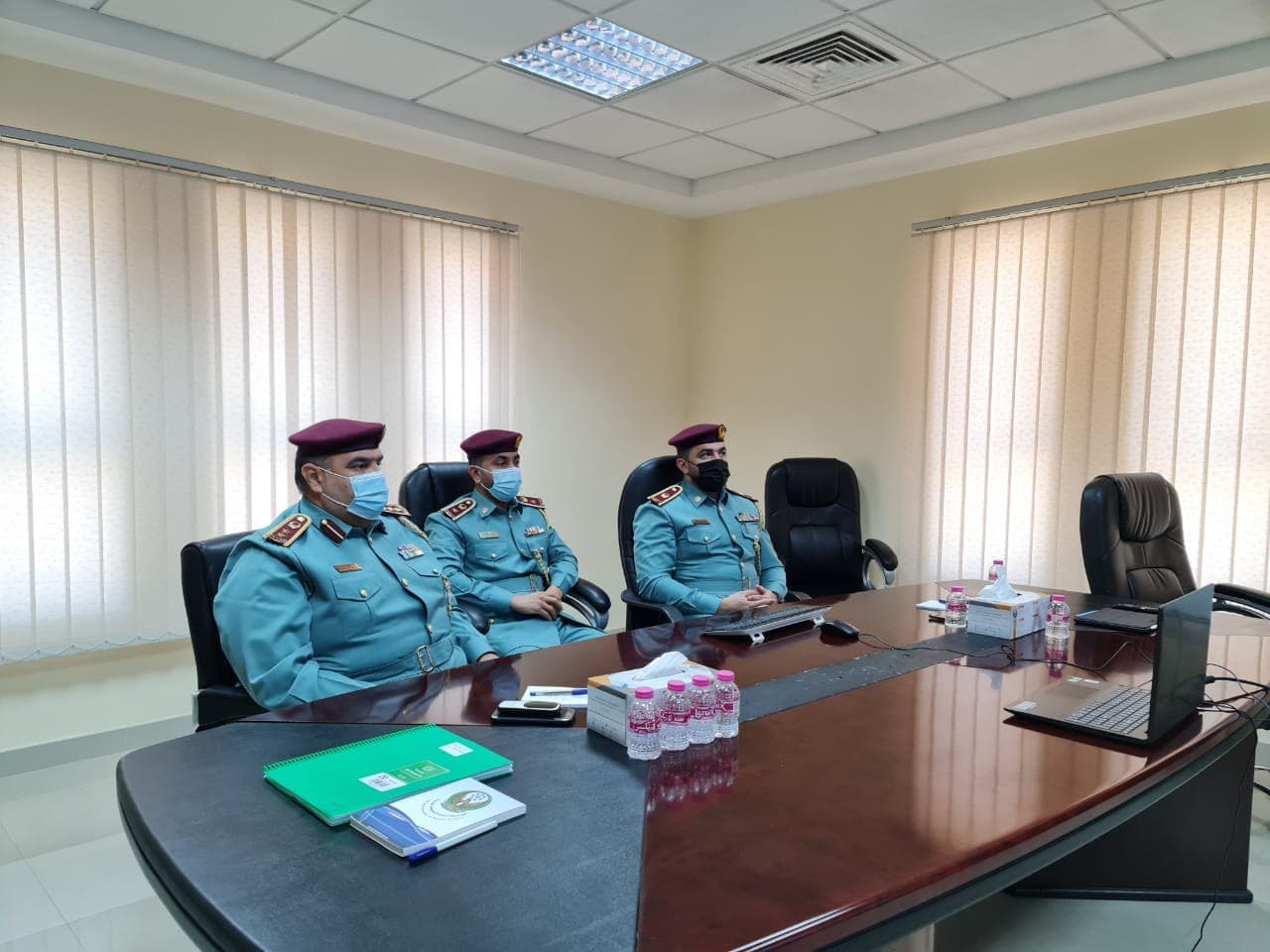 قائد عام شرطة عجمان يتفقد إدارة مراكز الشرطة الخارجية ومركز شرطة المنامة الشامل