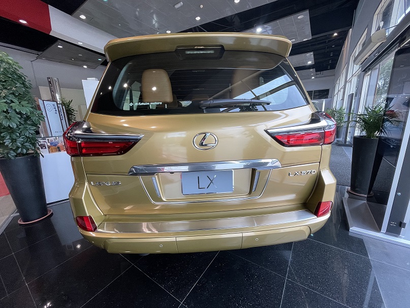 الفطيم لكزس تطلق الإصدار الذهبي من سيارة لكزس LX لعام 2021 حصرياً في الإمارات