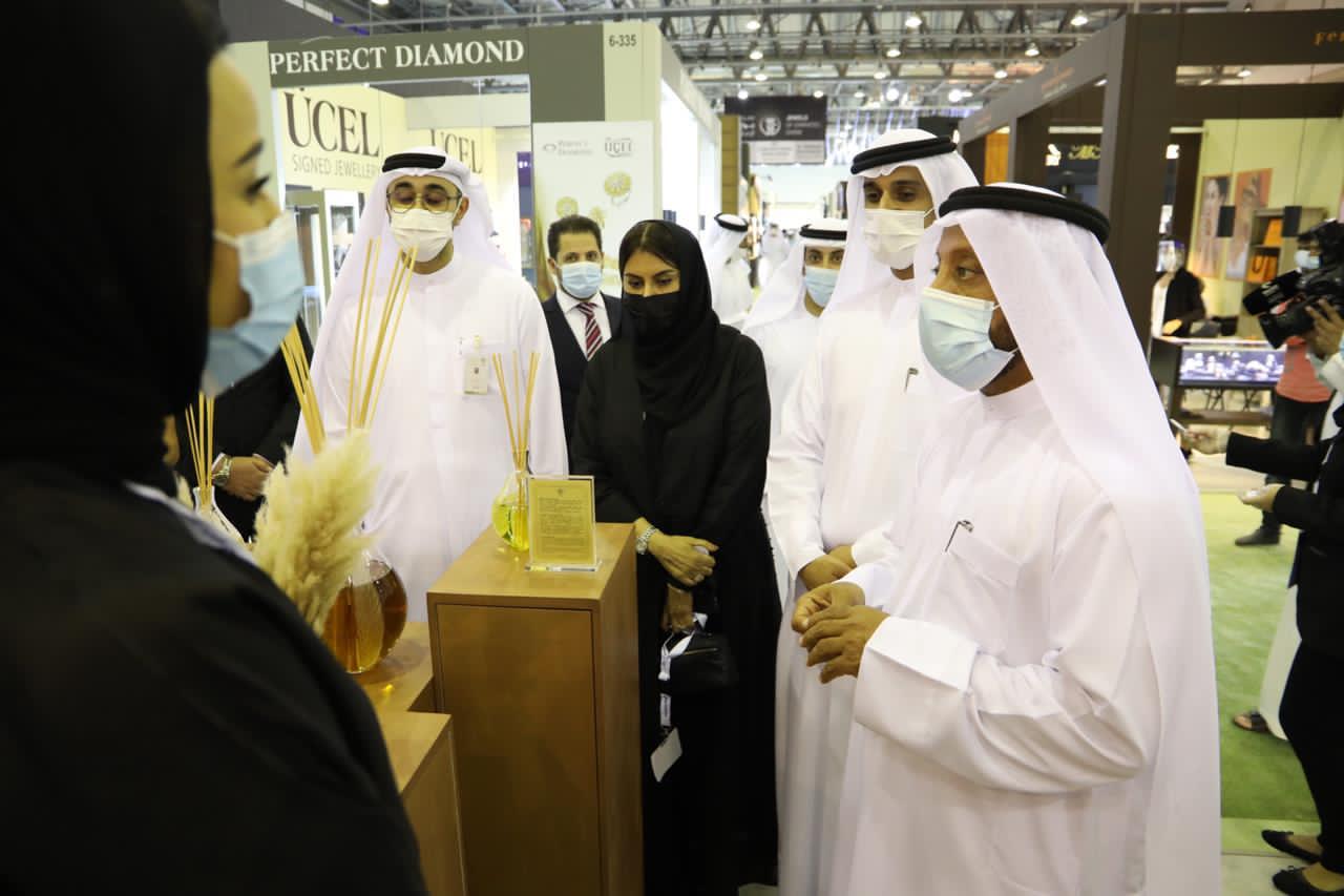 انطلاق معرض "جواهر الإمارات" بمشاركة أكثر من 100 عارض من مختلف إمارات الدولة