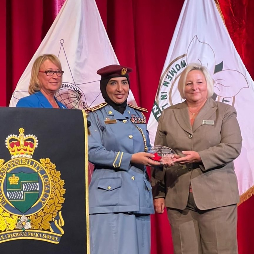 ضابطة إماراتية تفوز بجائزة خدمة المجتمع على المستوى العالمي