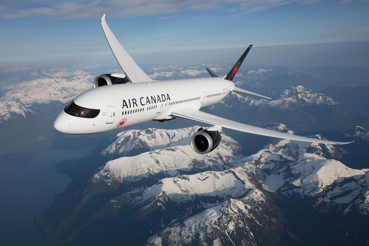 الخطوط الجوية الكندية تدشن أول رحلة جوية مباشرة بين دبي وفانكوفر