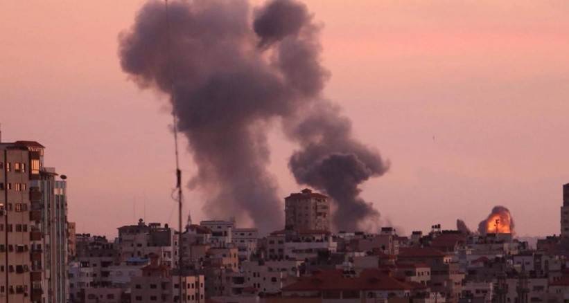 غارات إسرائيلية على غزة تودي بحياة قائد في الجهاد و6 آخرين