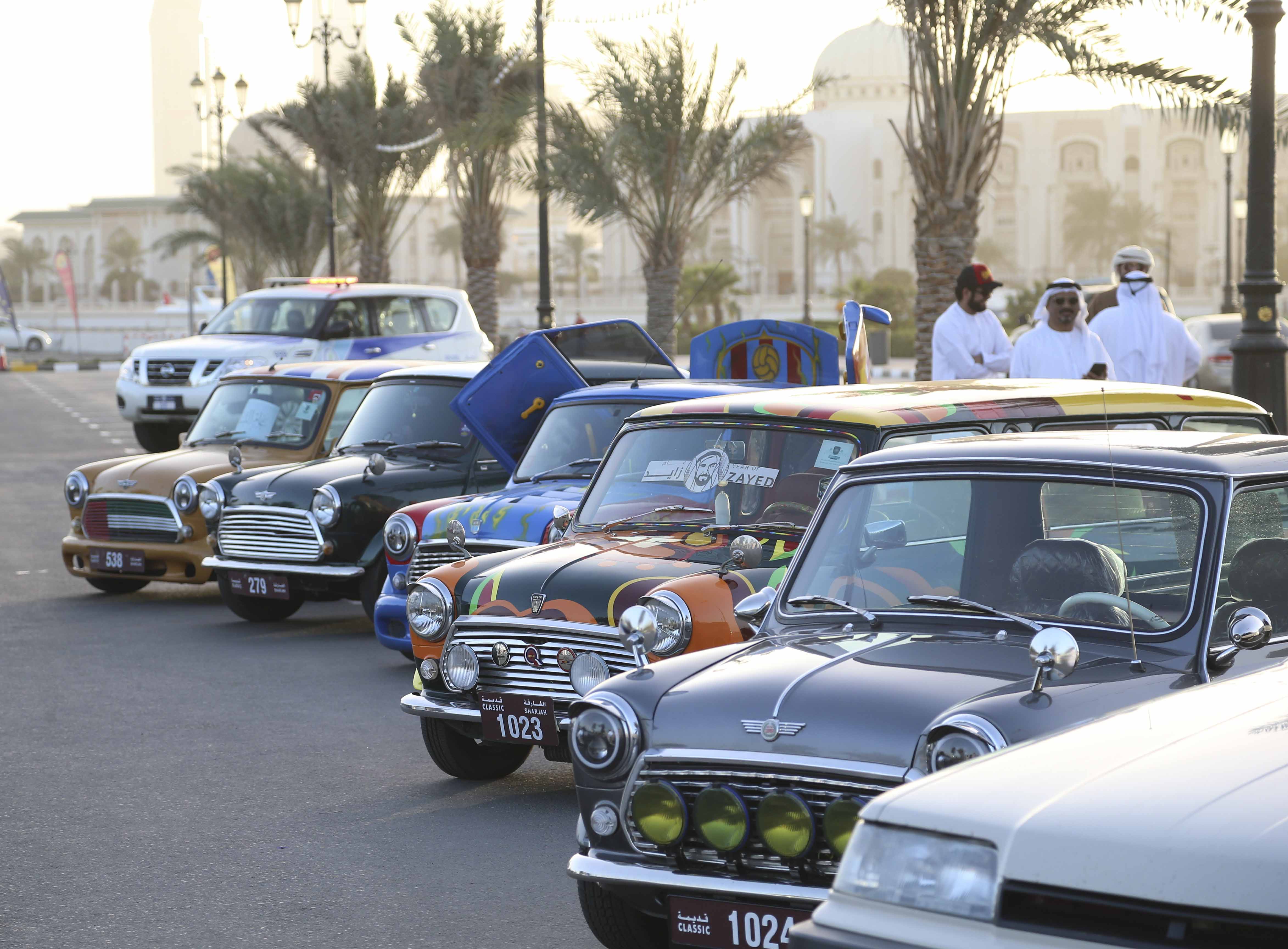 مهرجان السيارات الكلاسيكية ينطلق بشاطئ خورفكان الجمعة