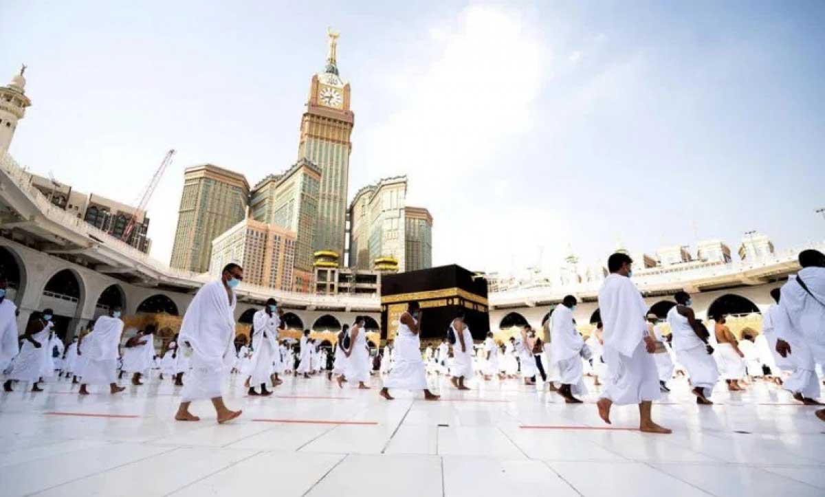 السعودية تكشف مدة إقامة المعتمرين القادمين من الخارج في المملكة