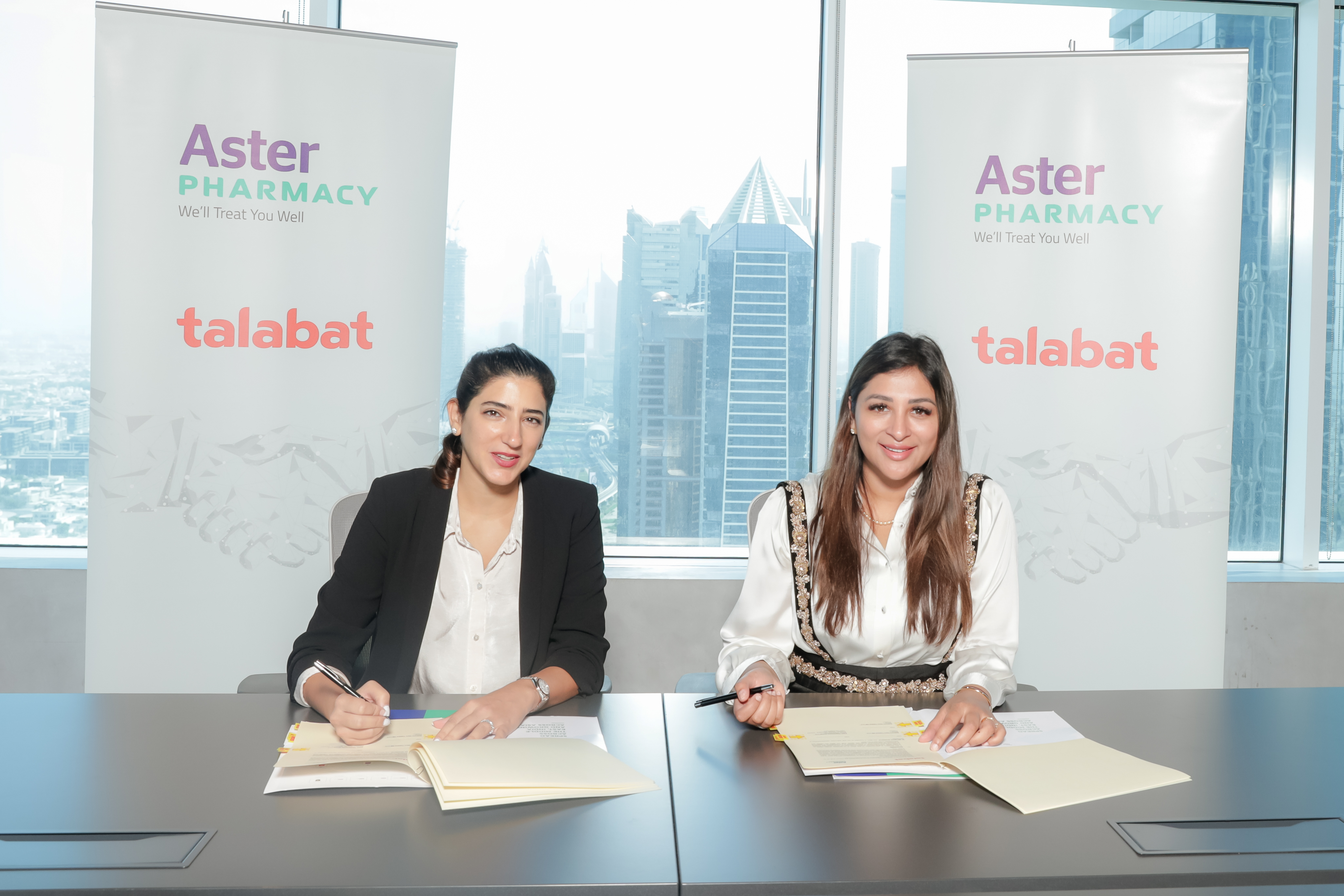صيدلية أستر وشركة "طلبات الإمارات" توقّعان شراكة لتوصيل الأدوية الموصوفة للمرضى في الدولة