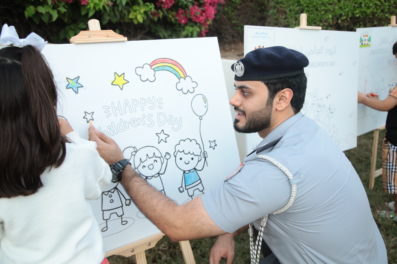 شرطة أبوظبي تشارك في فعالية  "اليوم العالمي للطفل 2022"   
