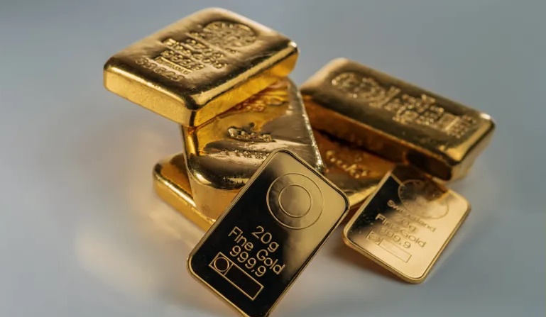 أسعار الذهب ترتفع بعد تصريحات للفيدرالي تميل إلى التيسير