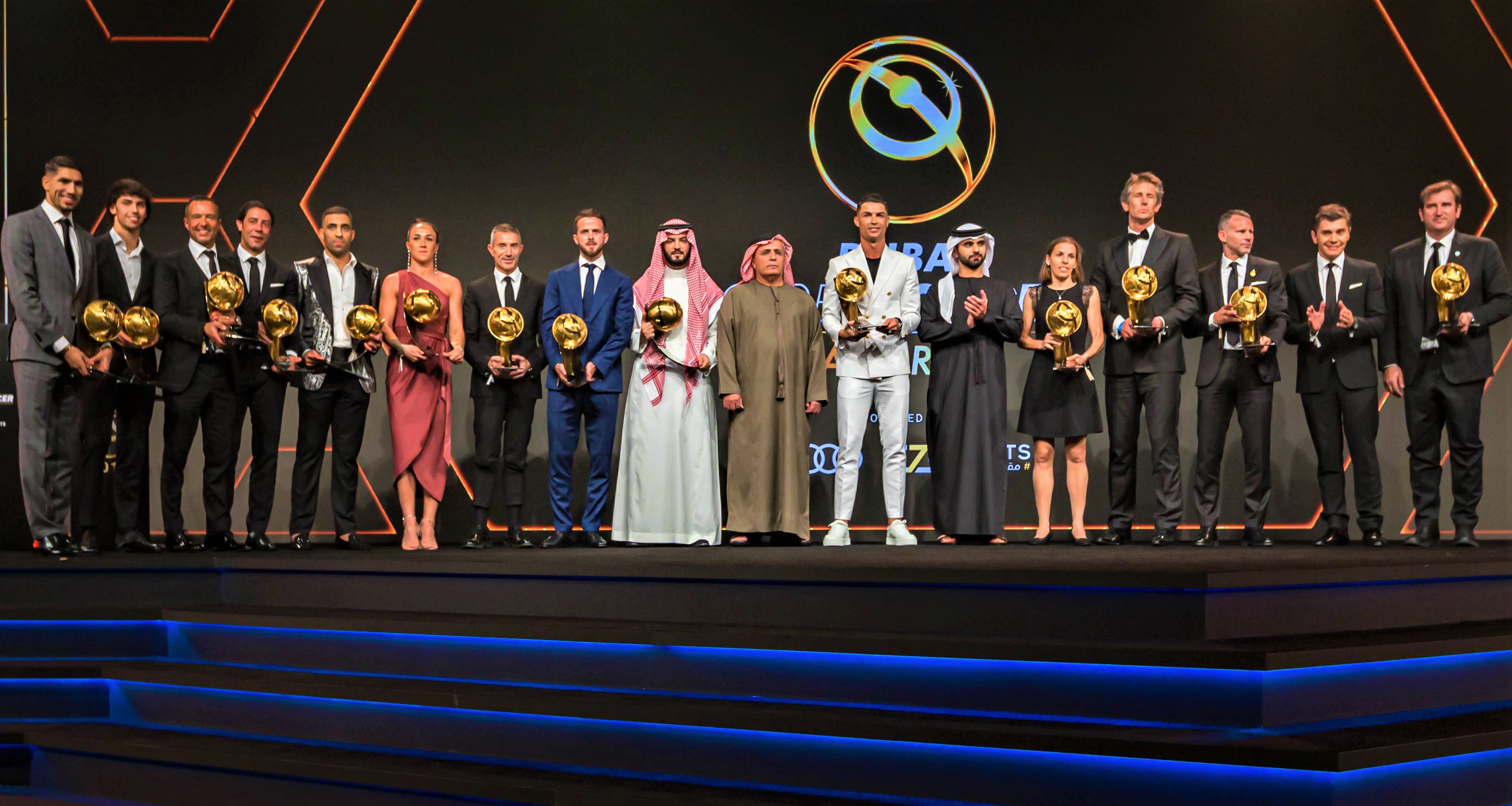 الجمهور يختار المرشحين لجائزة دبي جلوب سوكر والنتيجة النهائية يوم 27 ديسمبر