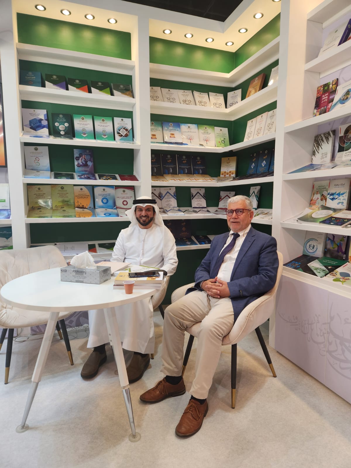 المركز التربوي لدول الخليج العربي بالشارقة يشارك في معرض أبو ظبي الدولي للكتاب 2023م بإصدارات تنشر انتاجه العلمي في مجالات التربية والتعليم 