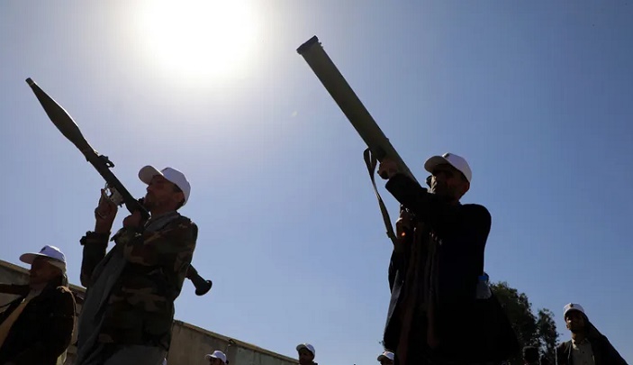 الحوثيون يعلنون استهداف "بينوكيو" في البحر الأحمر