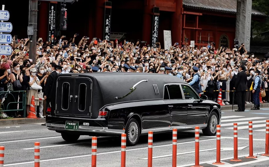 بدء مراسم جنازة رئيس الوزراء الياباني الأسبق شينزو آبي