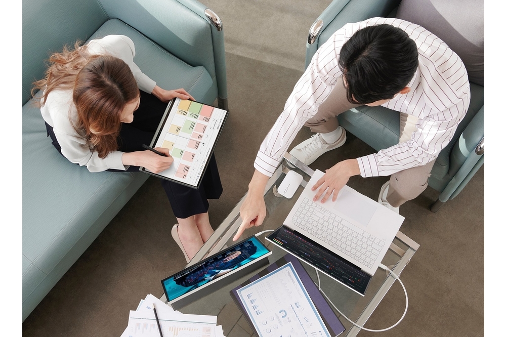 DOUBLE YOUR PRODUCTIVITY WITH THE LG GRAM +VIEW