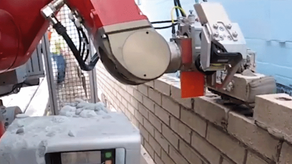 روبوت يبني 1200 طوبة في اليوم