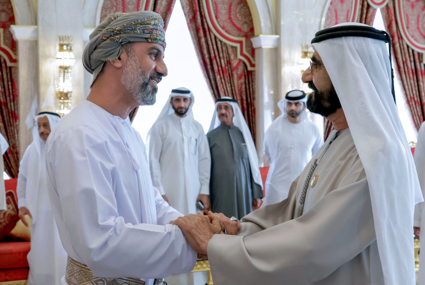 محمد بن راشد يستقبل رئيس مجلس الشورى العماني ويؤكد على عمق علاقات البلدين
