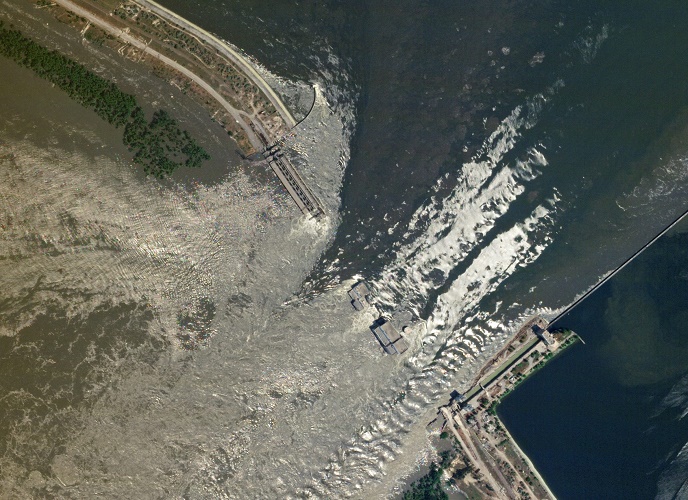 تحذير من تدفق النفايات السامة من حطام سد كاخوفكا إلى البحر الأسود