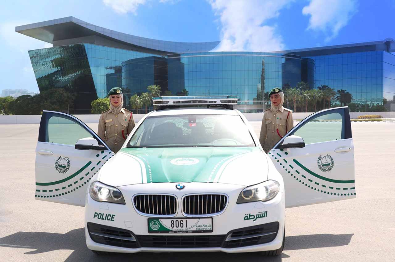 تأهيل أول ضابطتين في التحقيق المروري على مستوى الإمارات