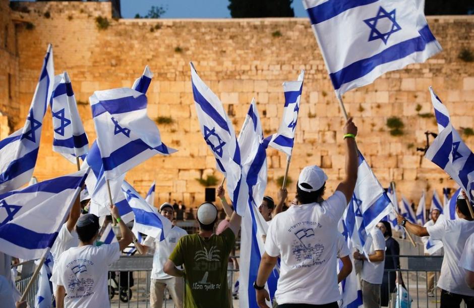 الرئاسة الفلسطينية تحذر ... تأهب أمني وعسكري  إسرائيلي  في القدس  قبل انطلاق "مسيرة الأعلام" 