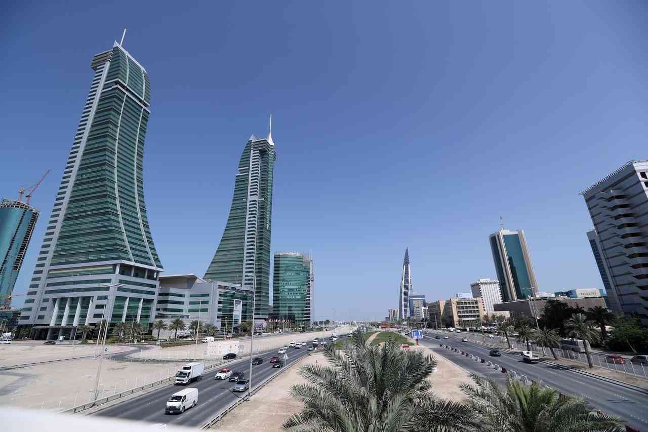 حكومة البحرين تسدد فواتير الكهرباء والمياه للمواطنين حتى نهاية 2020