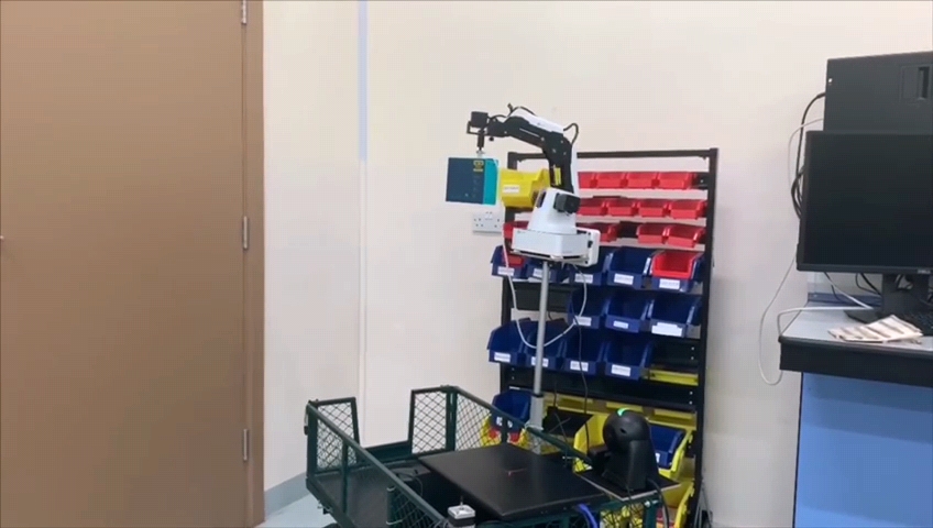 طلبة جامعة أبوظبي يبتكرون روبوتاً يوظف الذكاء الاصطناعي في مساعدة أصحاب الهمم على التسوق