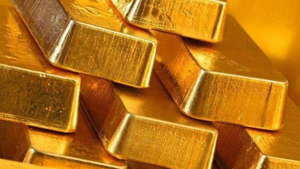 الذهب يرتفع مع تراجع الدولار وعوائد السندات الأمريكية