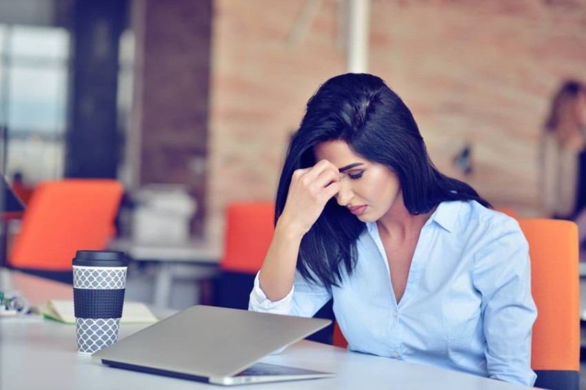 4 علامات تدل على المعاناة من إرهاق العمل