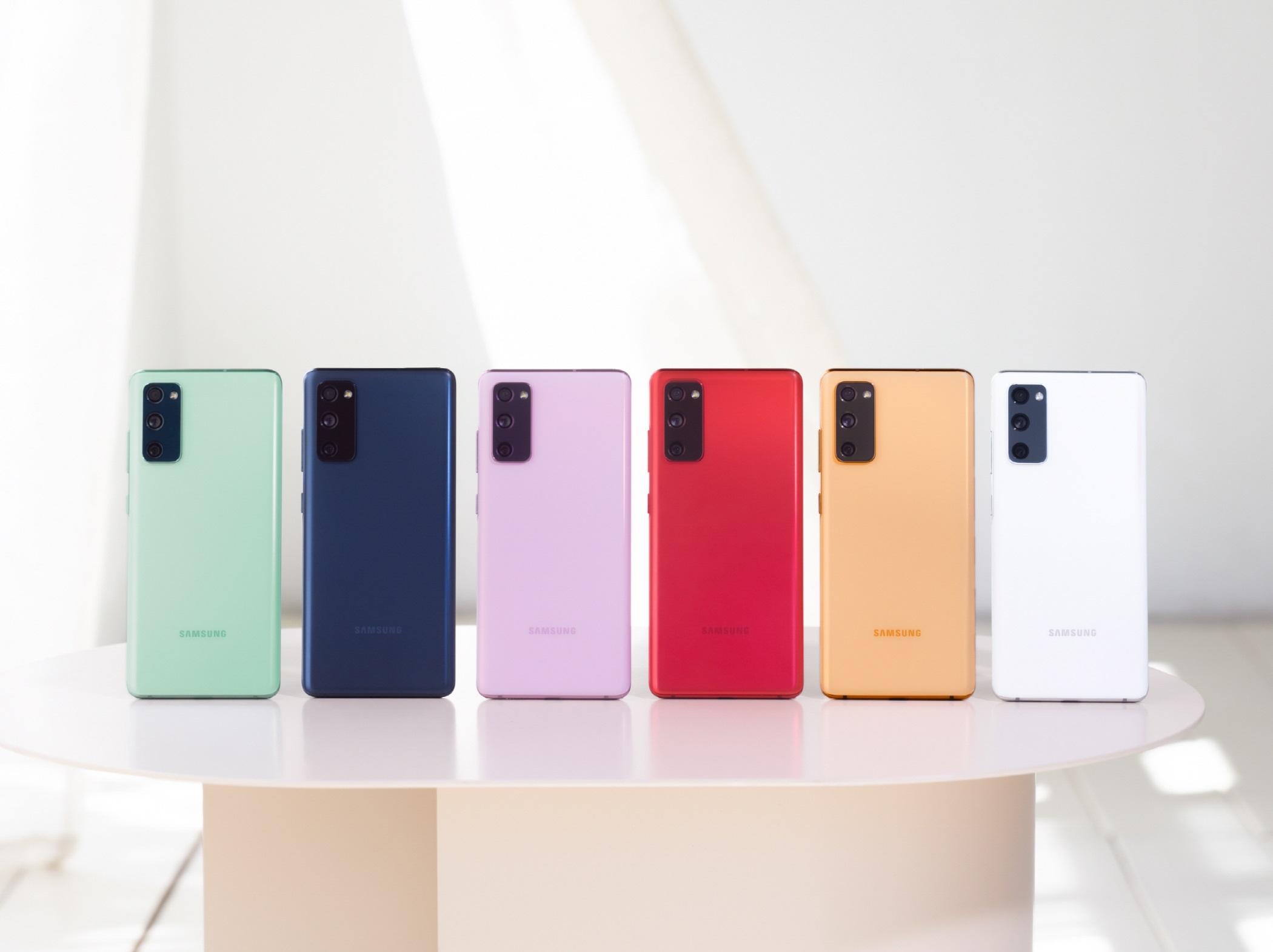 سامسونج تطلق هاتفها الجديد Galaxy S20 FE في الإمارات