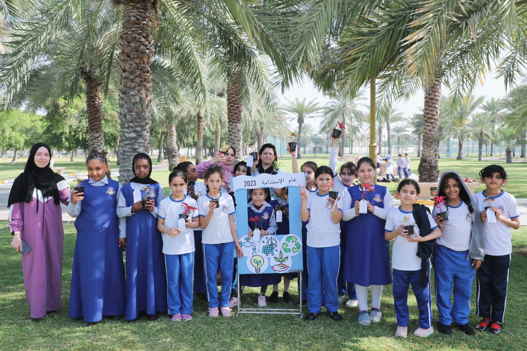 بلدية الحمرية تستقبل المدارس ورياض الأطفال وتنظم برامج للطفولة في إطار مشاركتها "بيوم الطفل الإماراتي"